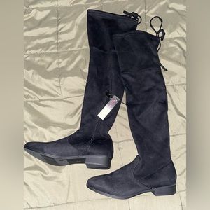 No Boundaries Over The Knee Suede Boots Size 11 NWT